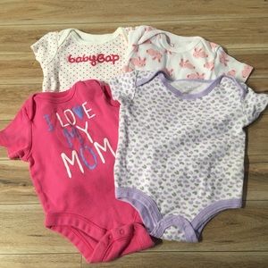 Lot of 4 Onesies 0-3 Months